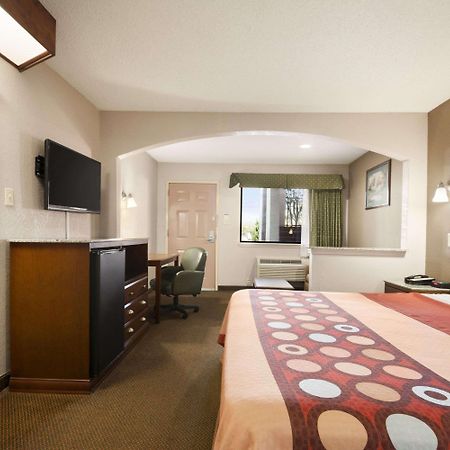 Super 8 Baton Rouge/I-12 Motel Eksteriør bilde