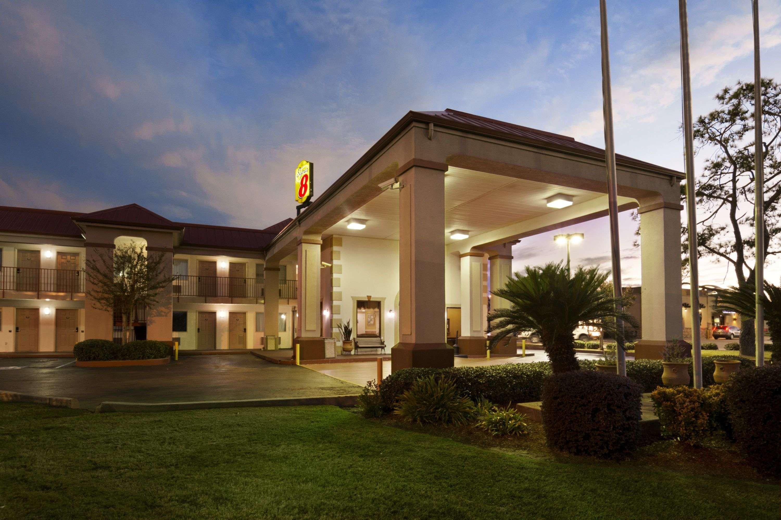 Super 8 Baton Rouge/I-12 Motel Eksteriør bilde